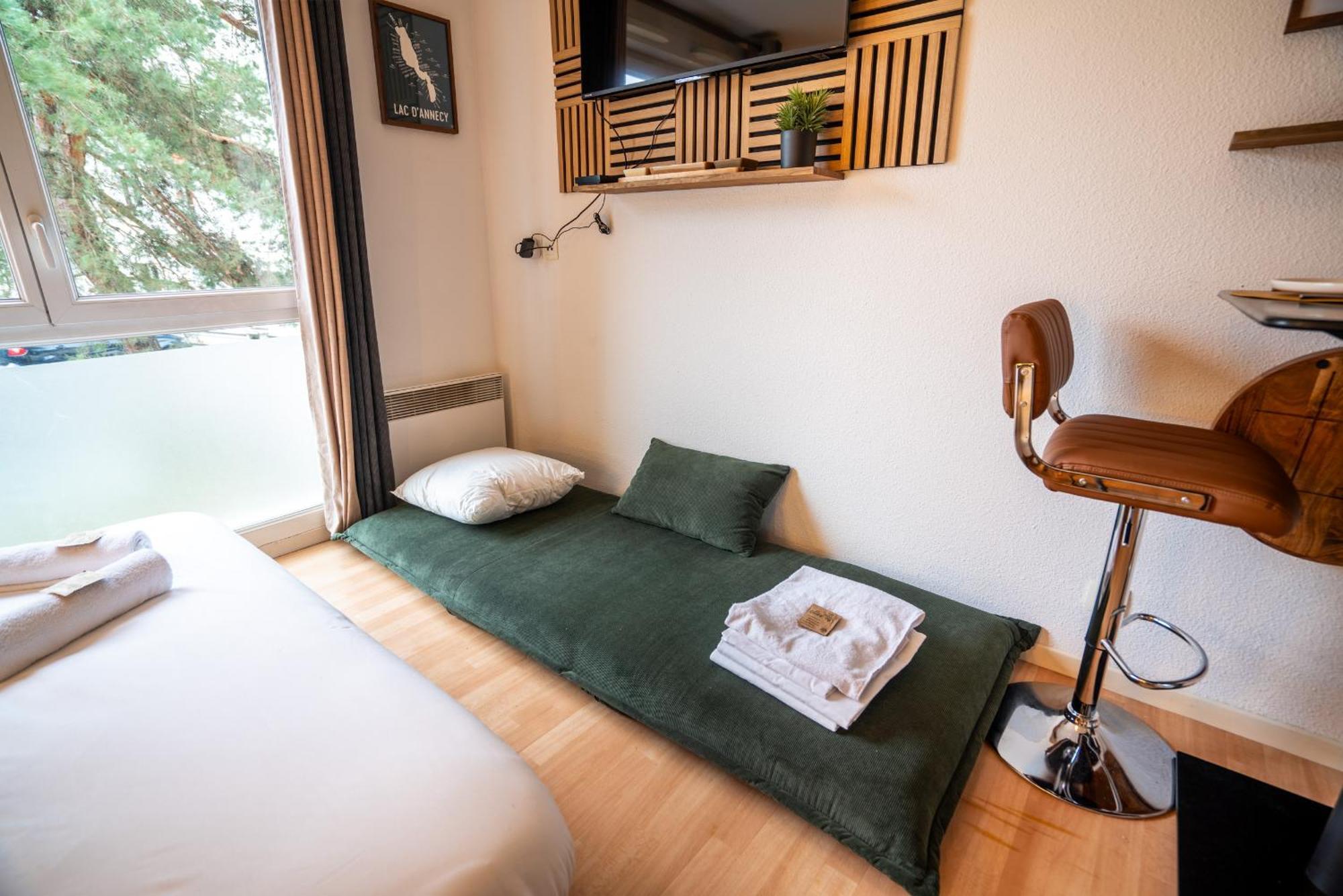 Cabana & Merci Annecy - Parking Et Proche Du Lac Εξωτερικό φωτογραφία